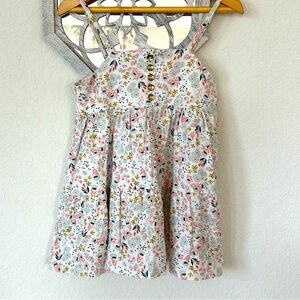 Savannah • Dainty Floral Tank Top